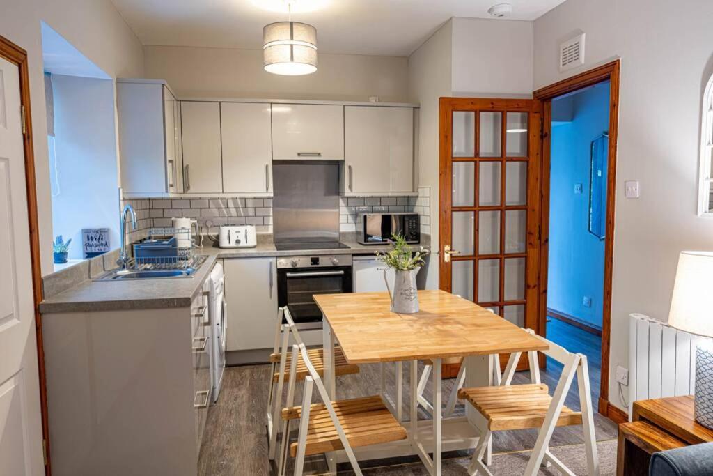 Cozy Newly Renovated Town Centre Apartment Aberfeldy Kültér fotó